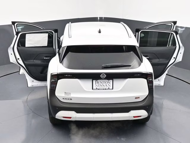 2026 Aspen White Tricoat Nissan Kicks SR FWD SUV