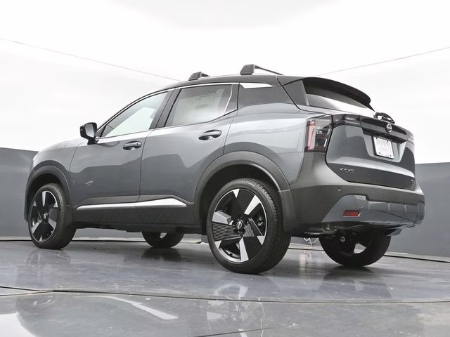 2026 Gun Metallic/Super Black Nissan Kicks SR FWD SUV