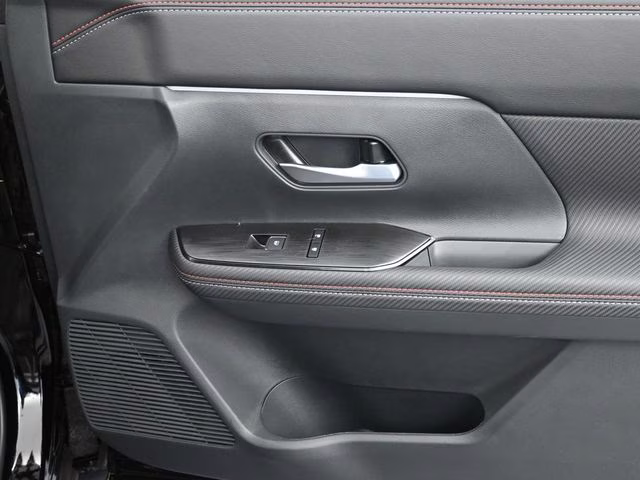 2026 Super Black Nissan Kicks SR FWD SUV