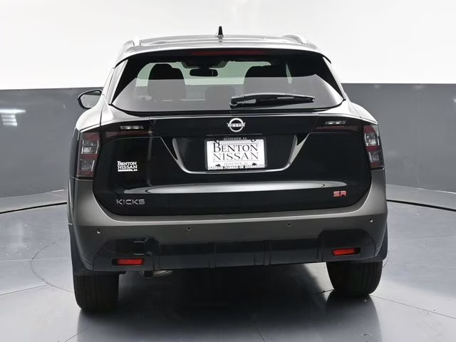 2026 Super Black Nissan Kicks SR FWD SUV
