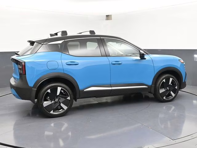 2026 Arctic Ice Blue/Black Nissan Kicks SR FWD SUV