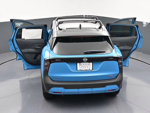 2026 Arctic Ice Blue/Black Nissan Kicks SR FWD SUV