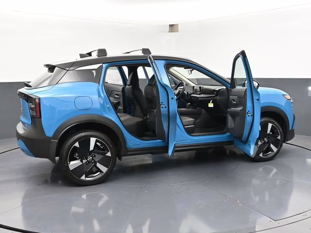 2026 Arctic Ice Blue/Black Nissan Kicks SR FWD SUV
