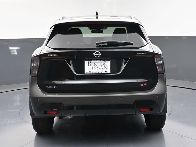 2026 Super Black Nissan Kicks SR FWD SUV