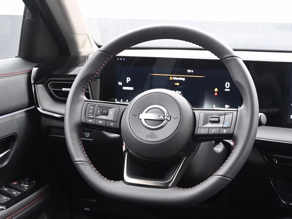 2026 Gun Metallic/Scarlet Ember Tintcoat Nissan Kicks SR FWD SUV