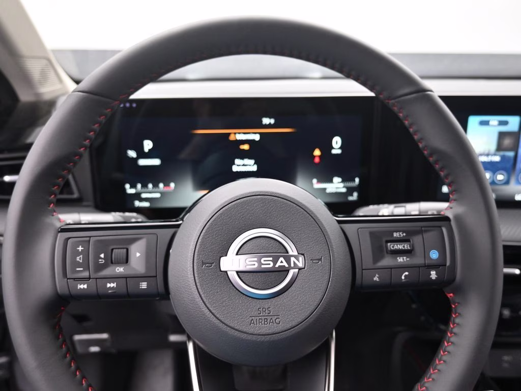 2026 Gun Metallic/Scarlet Ember Tintcoat Nissan Kicks SR FWD SUV