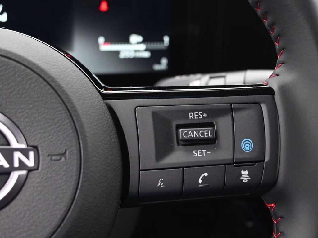 2026 Gun Metallic/Scarlet Ember Tintcoat Nissan Kicks SR FWD SUV