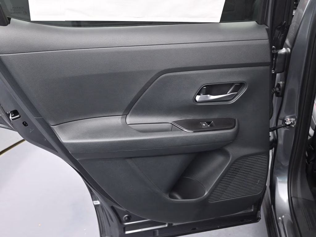2026 Gun Metallic/Scarlet Ember Tintcoat Nissan Kicks SR FWD SUV