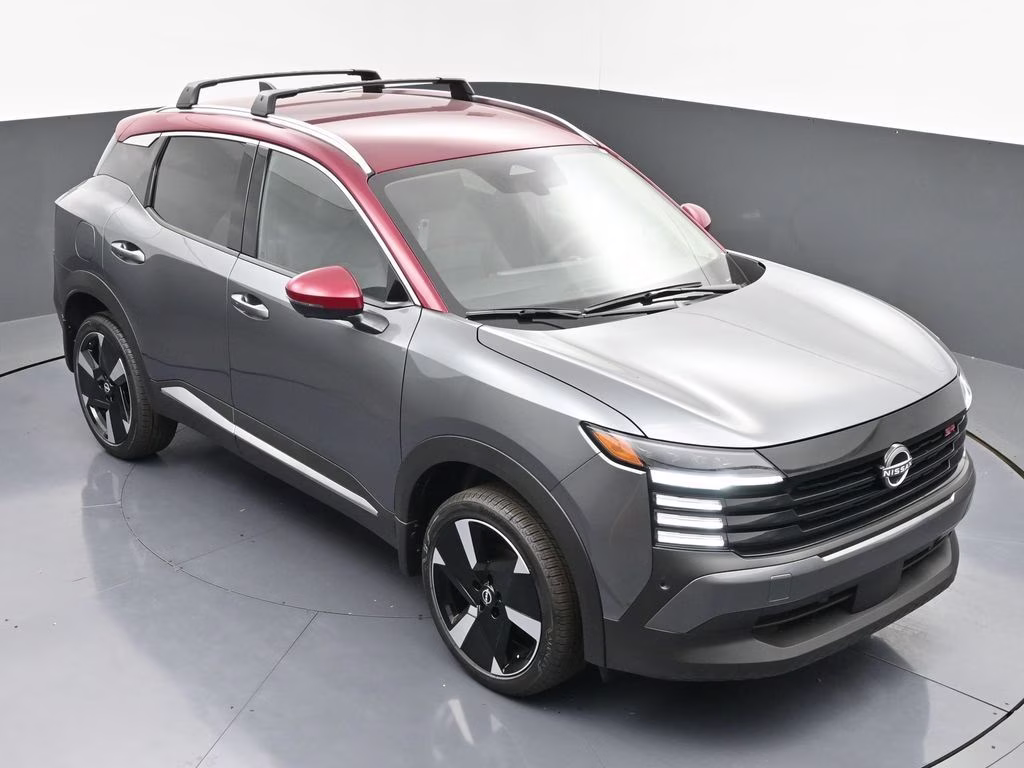 2026 Gun Metallic/Scarlet Ember Tintcoat Nissan Kicks SR FWD SUV