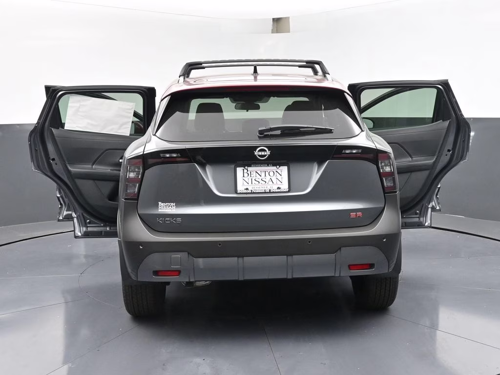2026 Gun Metallic/Scarlet Ember Tintcoat Nissan Kicks SR FWD SUV