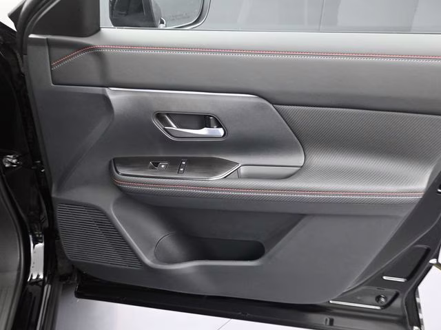 2026 Super Black Nissan Kicks SR FWD SUV