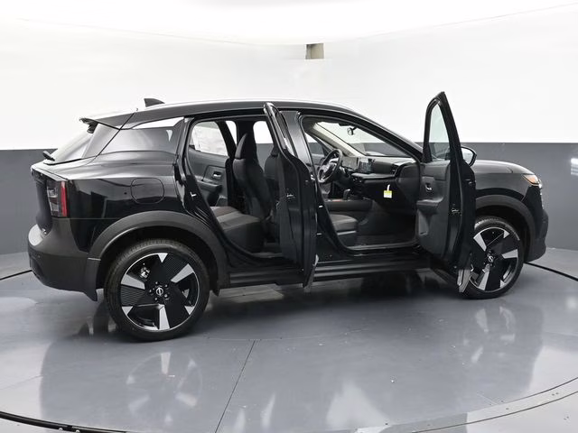 2026 Super Black Nissan Kicks SR FWD SUV