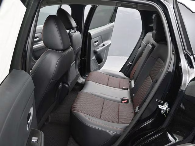 2026 Super Black Nissan Kicks SR FWD SUV