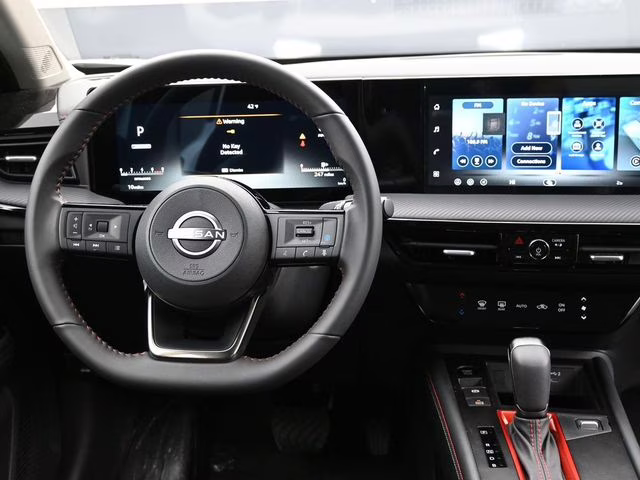 2026 Aspen White Tricoat Nissan Kicks SR FWD SUV