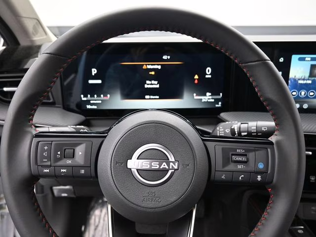 2026 Aspen White Tricoat Nissan Kicks SR FWD SUV