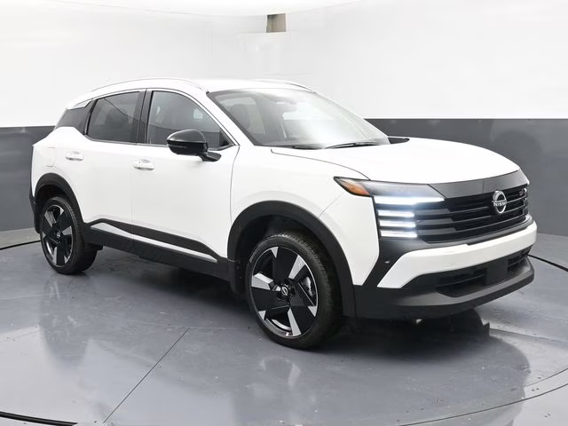 2026 Aspen White Tricoat Nissan Kicks SR FWD SUV