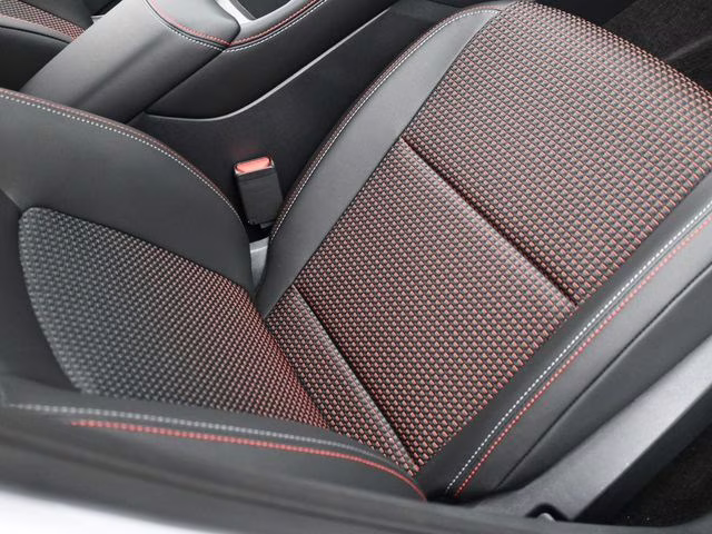 2026 Aspen White Tricoat Nissan Kicks SR FWD SUV