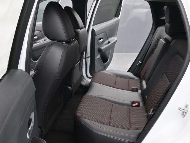 2026 Aspen White Tricoat Nissan Kicks SR FWD SUV