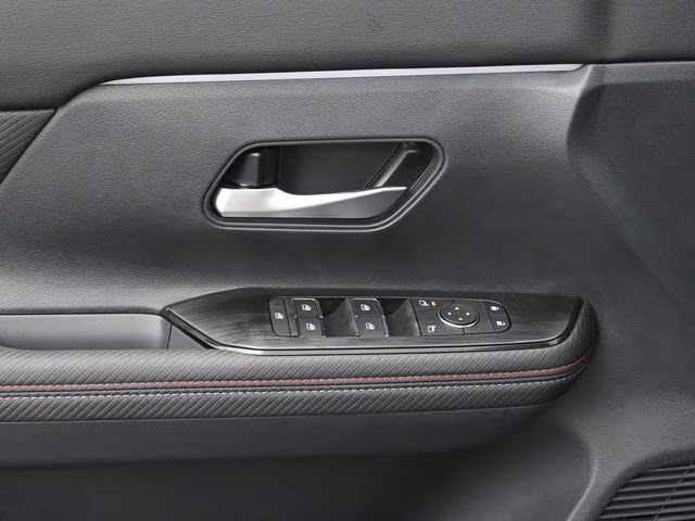 2026 Super Black Nissan Kicks SR FWD SUV