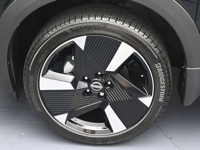 2026 Super Black Nissan Kicks SR FWD SUV