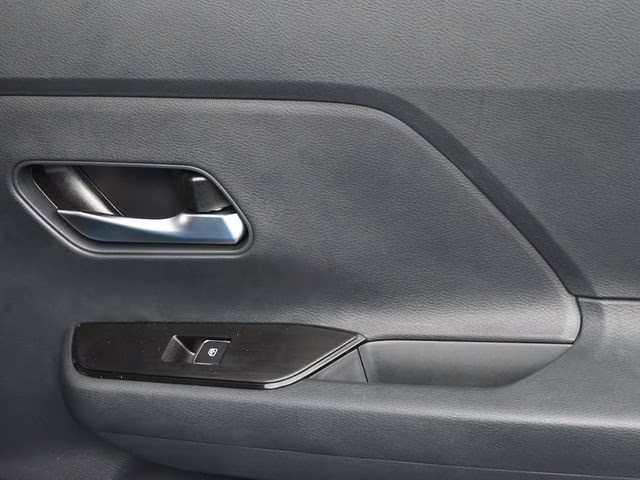 2026 Arctic Ice Blue/Black Nissan Kicks SR FWD SUV