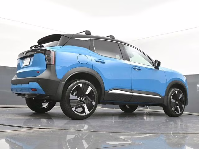 2026 Arctic Ice Blue/Black Nissan Kicks SR FWD SUV
