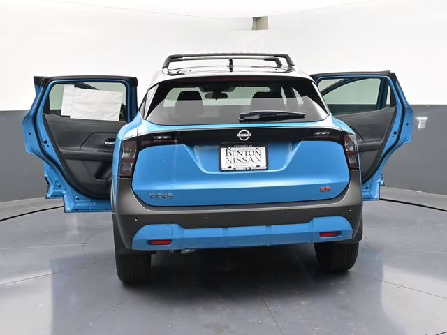 2026 Arctic Ice Blue/Black Nissan Kicks SR FWD SUV