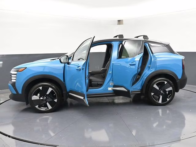 2026 Arctic Ice Blue/Black Nissan Kicks SR FWD SUV