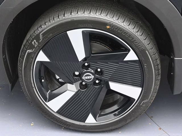 2026 Super Black Nissan Kicks SR AWD SUV