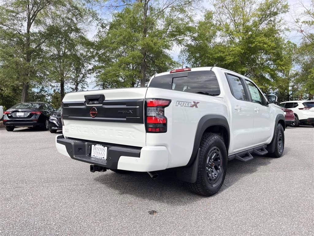 2026 Glacier White Nissan Frontier PRO-X RWD Truck