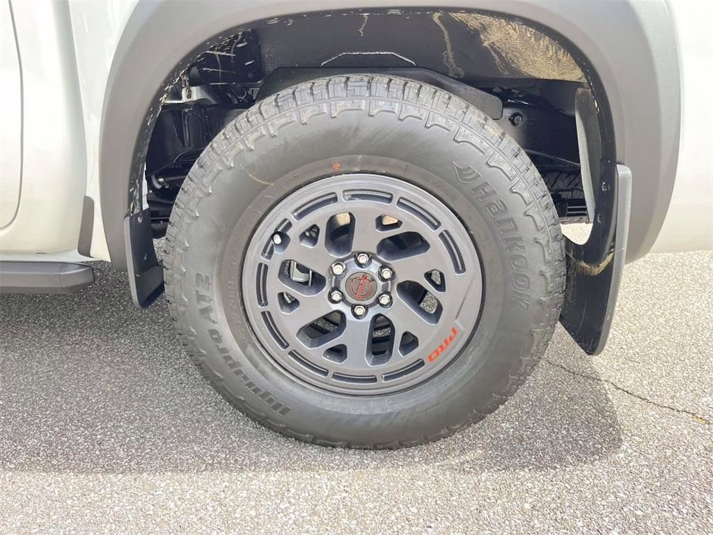 2026 Glacier White Nissan Frontier PRO-X RWD Truck