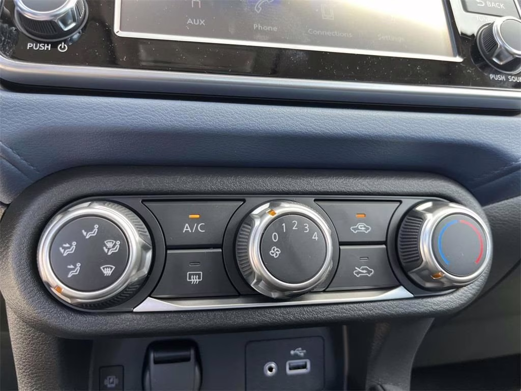 2025 Gray Sky Pearl Nissan Versa 1.6 SV FWD Sedan