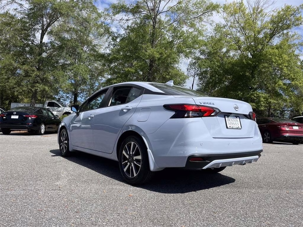 2025 Gray Sky Pearl Nissan Versa 1.6 SV FWD Sedan