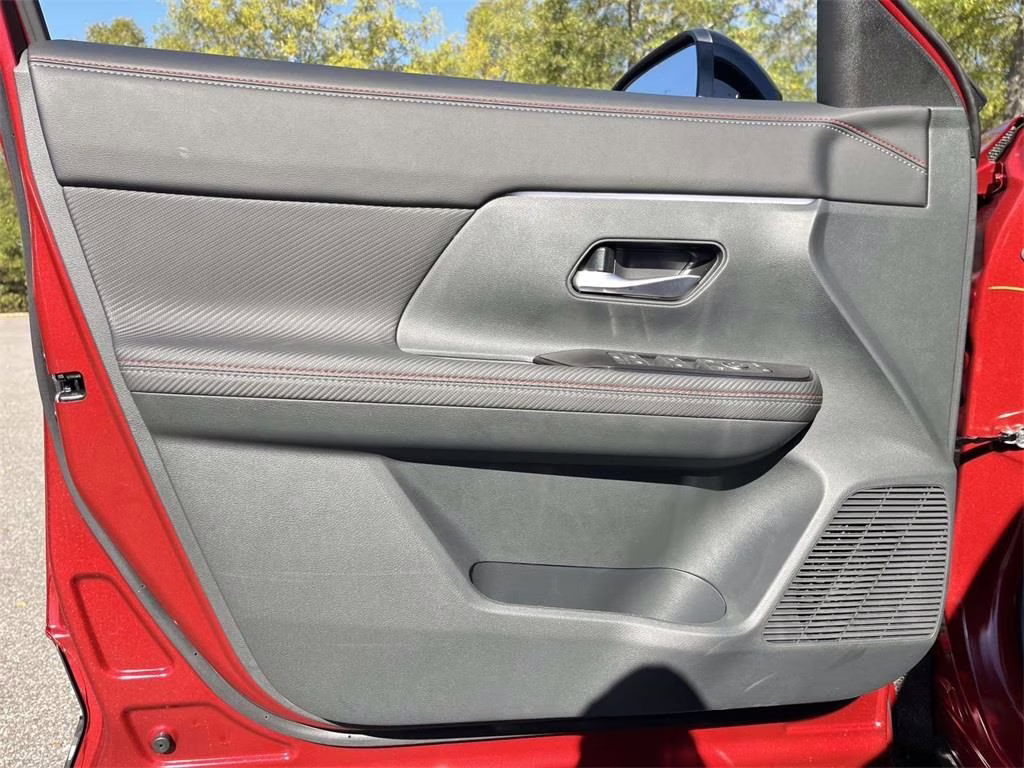 2026 Scarlet Ember Tintcoat Nissan Kicks SR FWD SUV