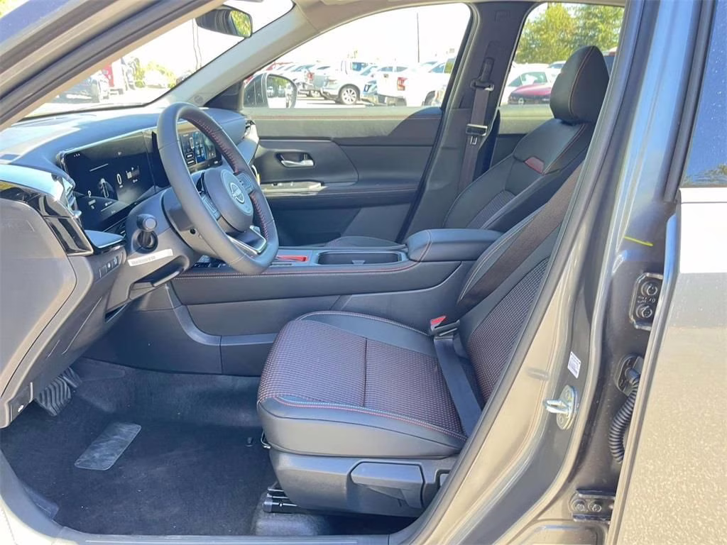 2026 Gun Metallic Nissan Kicks SR FWD SUV