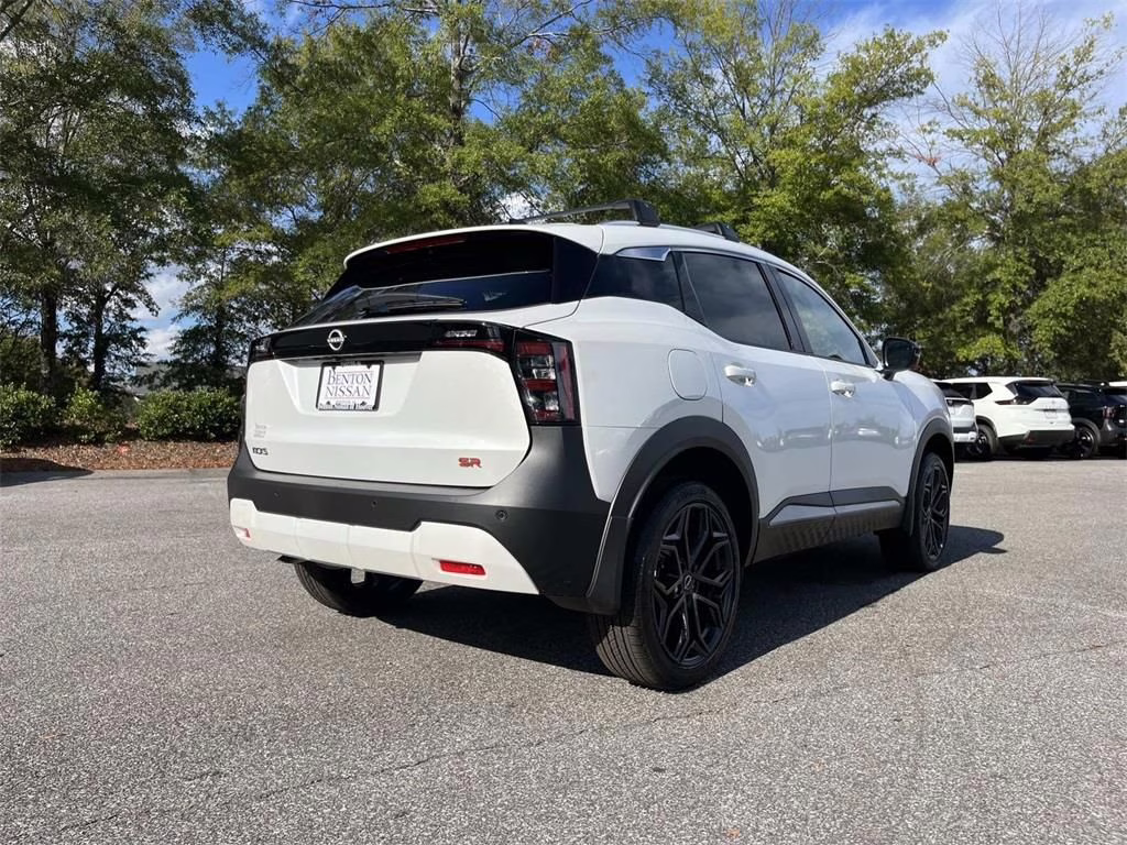 2026 Aspen White Tricoat Nissan Kicks SR FWD SUV
