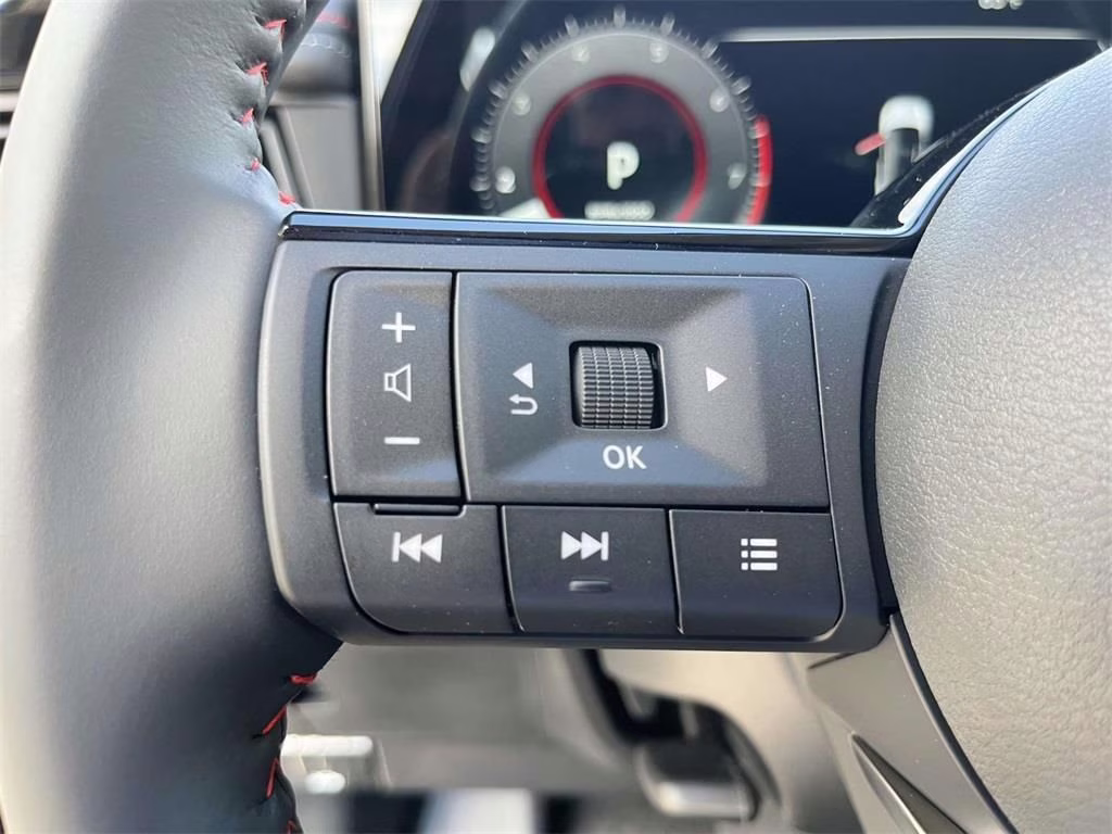 2026 Super Black Nissan Kicks SR FWD SUV