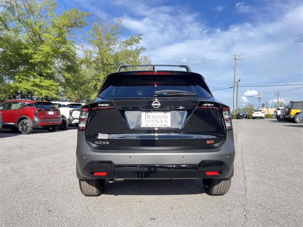 2026 Super Black Nissan Kicks SR FWD SUV