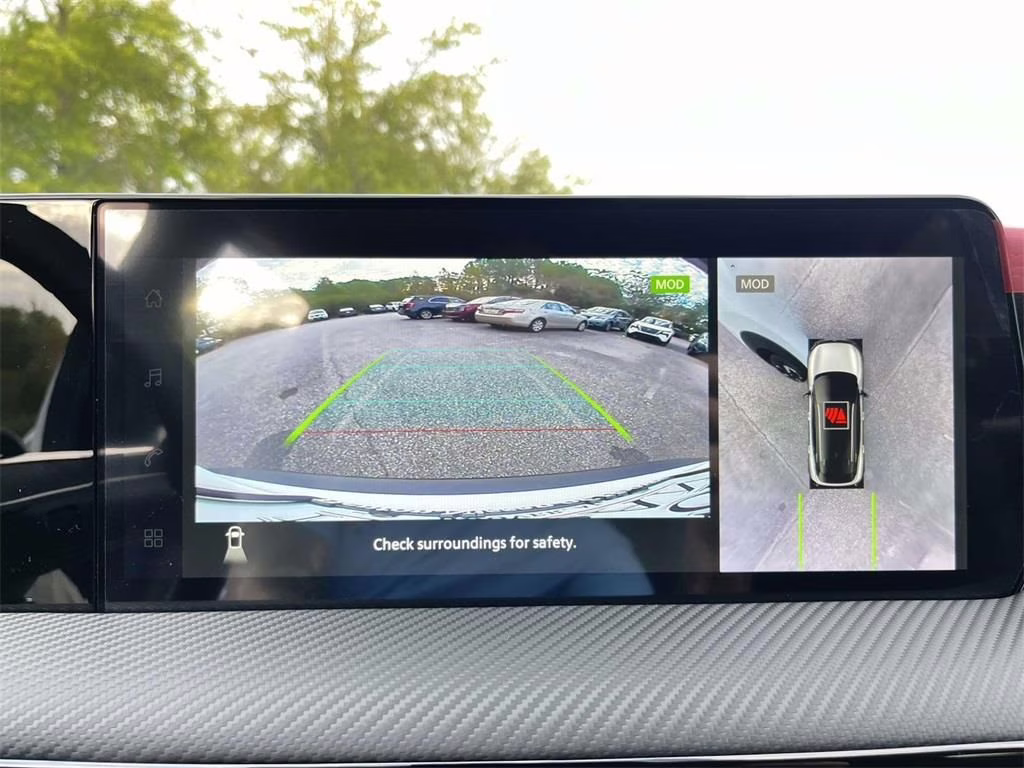 2026 Aspen White Tricoat Nissan Kicks SR FWD SUV