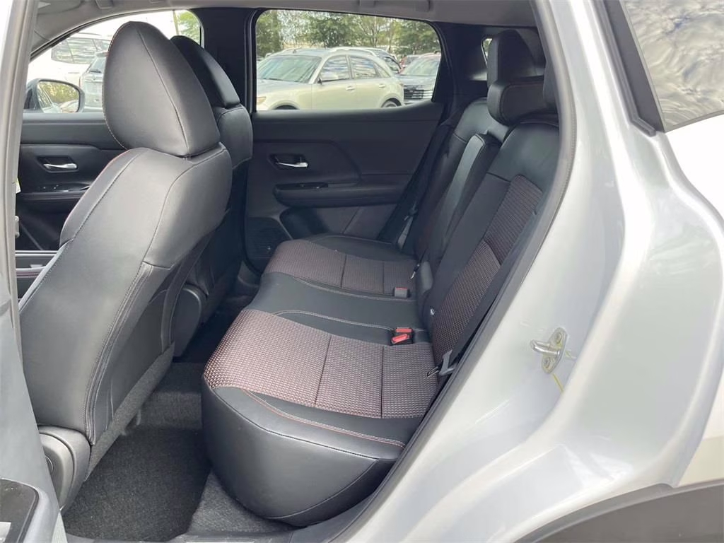 2026 Aspen White Tricoat Nissan Kicks SR FWD SUV