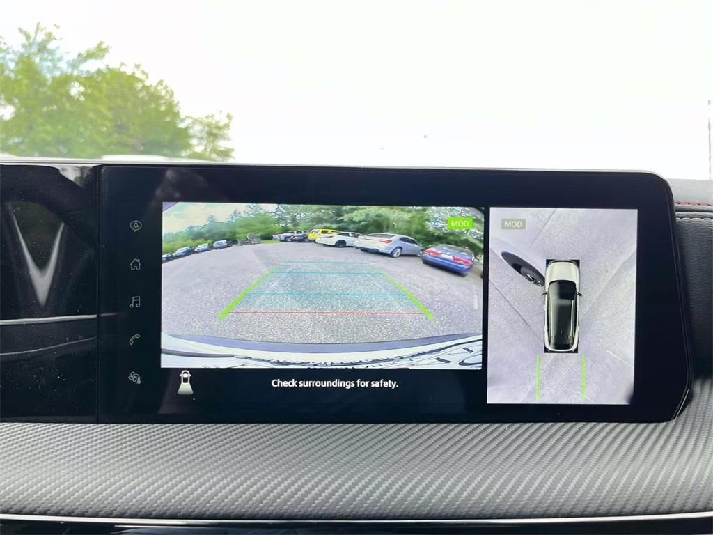 2025 Aspen White Tricoat Nissan Kicks SR AWD SUV