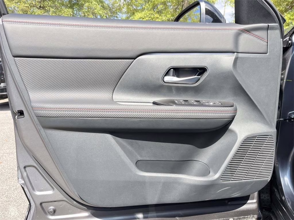 2026 Gun Metallic Nissan Kicks SR FWD SUV