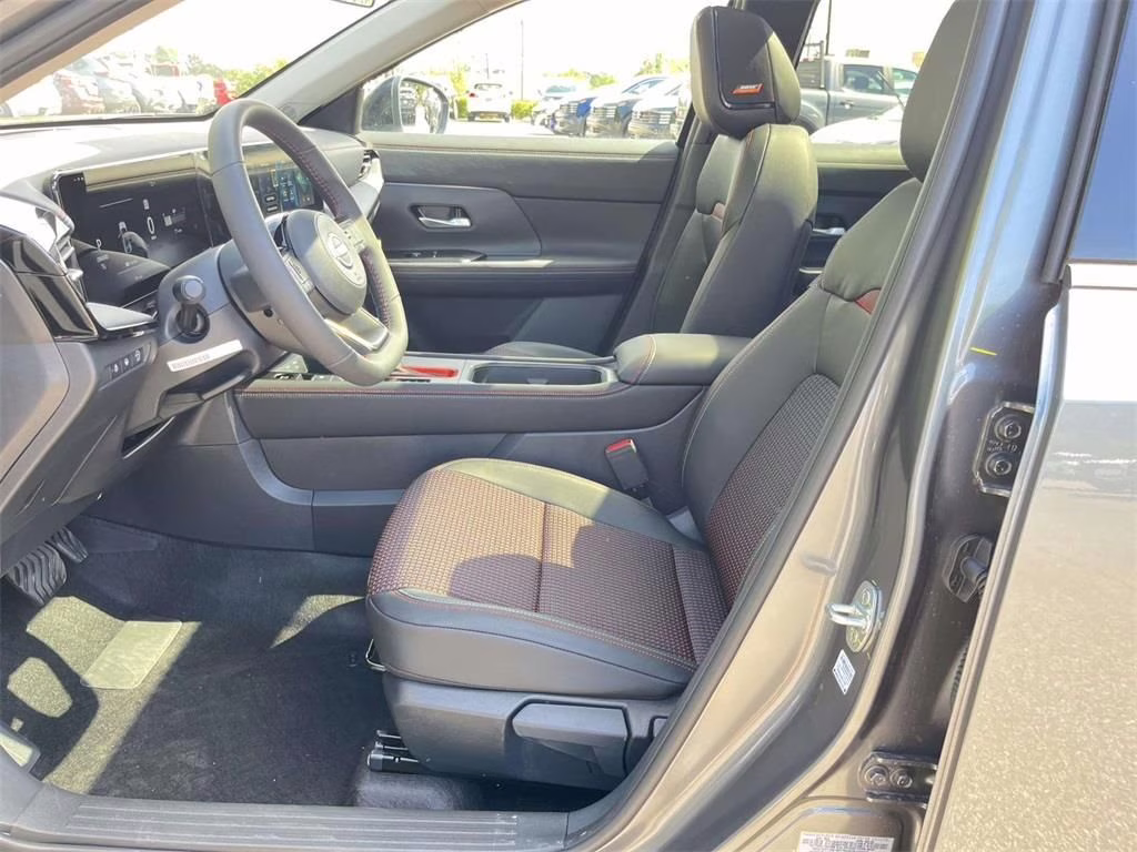 2026 Gun Metallic Nissan Kicks SR FWD SUV