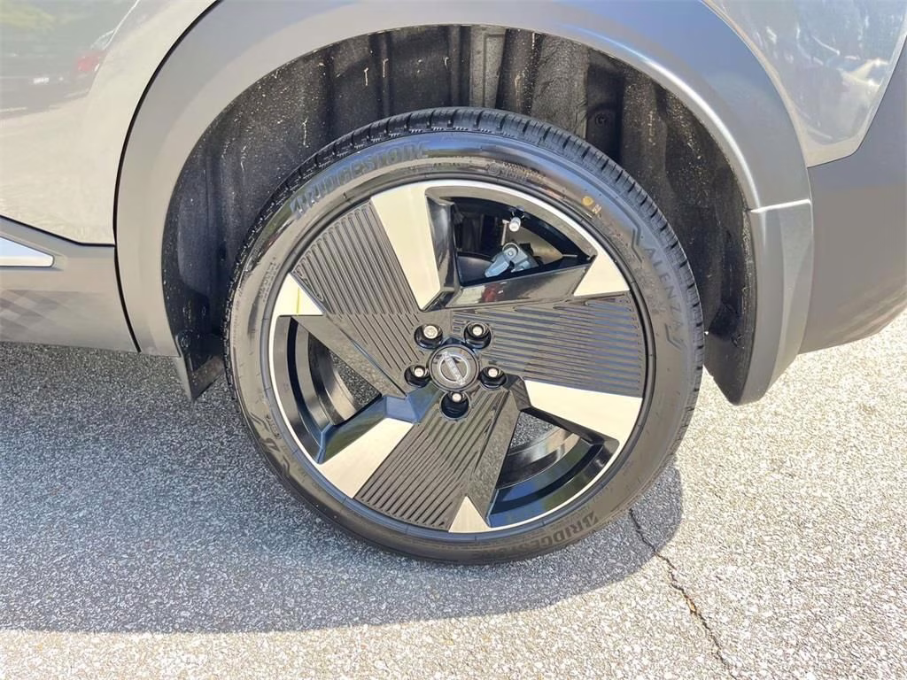 2026 Gun Metallic Nissan Kicks SR FWD SUV