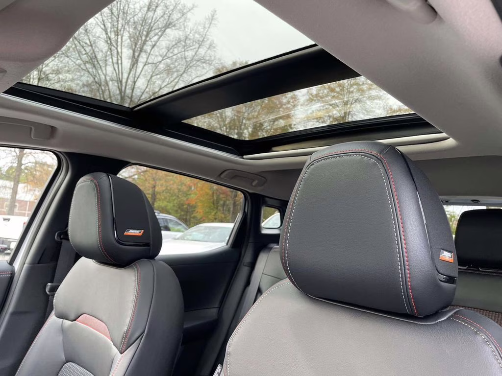 2026 Aspen White Tricoat Nissan Kicks SR FWD SUV