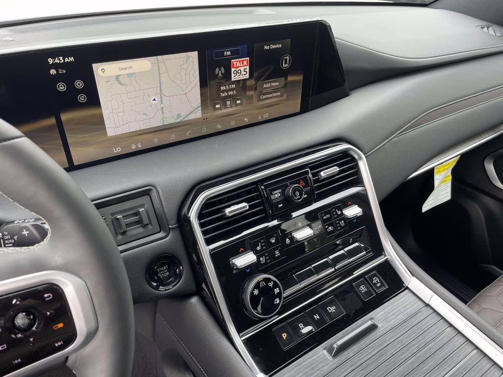 2025 Everest White Pearl Tricoat Nissan Armada Platinum Reserve RWD SUV