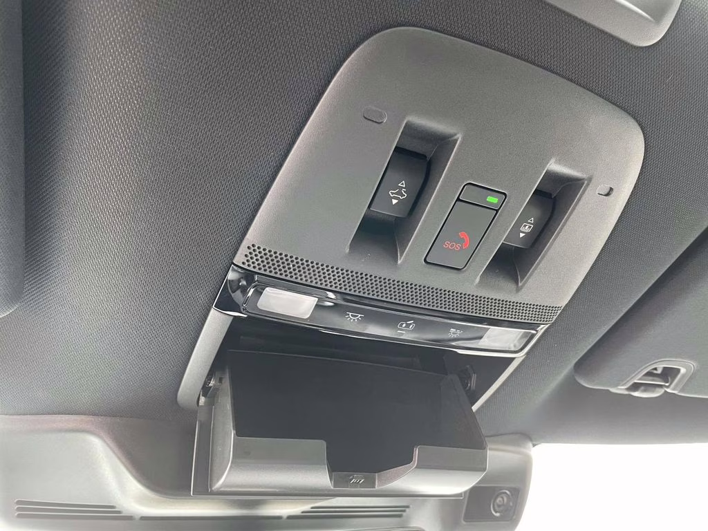 2025 Everest White Pearl Tricoat Nissan Armada Platinum Reserve RWD SUV