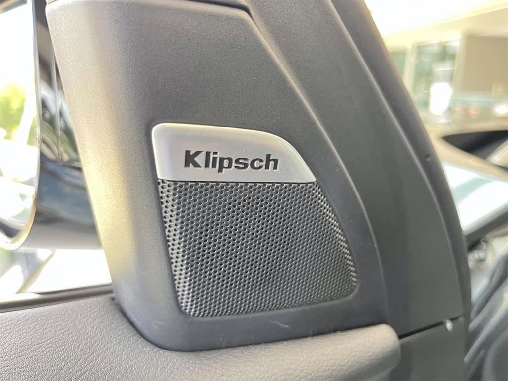 2025 Alpine Metallic/Super Black Nissan Armada PRO-4X 4X4 SUV