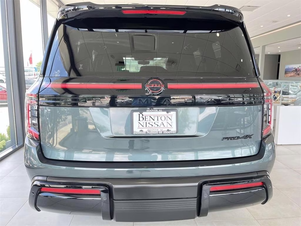 2025 Alpine Metallic/Super Black Nissan Armada PRO-4X 4X4 SUV