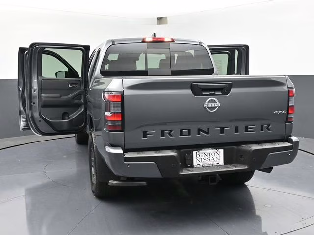 2026 Gun Metallic Nissan Frontier SV 4X4 Truck